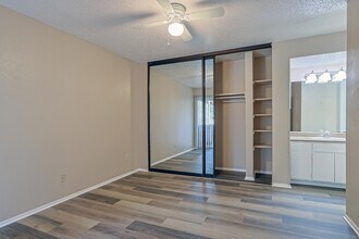 Cherry Creek Crossing Apartments in Austin, TX - Building Photo - Interior Photo