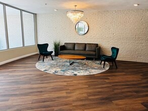 The View Tower in Shreveport, LA - Foto de edificio - Building Photo
