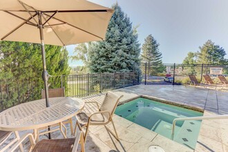 Americana Lakewood Apartments in Lakewood, CO - Foto de edificio - Building Photo