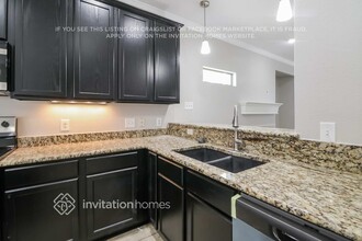 17209 Panorama Dr in Dripping Springs, TX - Foto de edificio - Building Photo