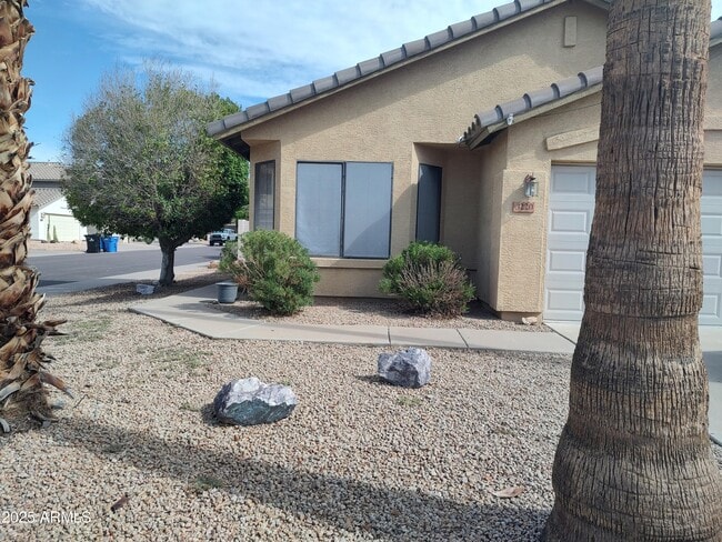 property at 3220 E Hononegh Dr