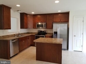 171 Natural Way in Martinsburg, WV - Building Photo - Building Photo