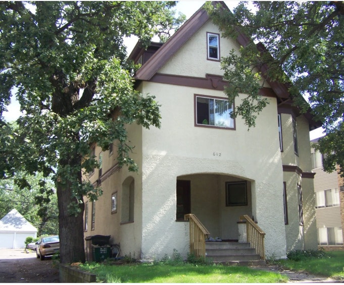 10th Avenue Blitz in Minneapolis, MN - Building Photo