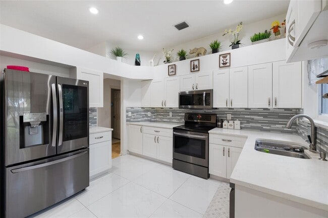 5460 NW 38th Terrace in Coconut Creek, FL - Building Photo - Building Photo