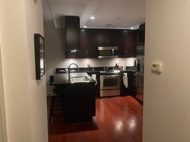 120 S 31st Ave, Unit 5313 in Omaha, NE - Foto de edificio - Building Photo