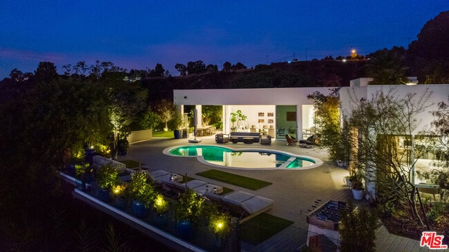 property at 2630 Eden Pl