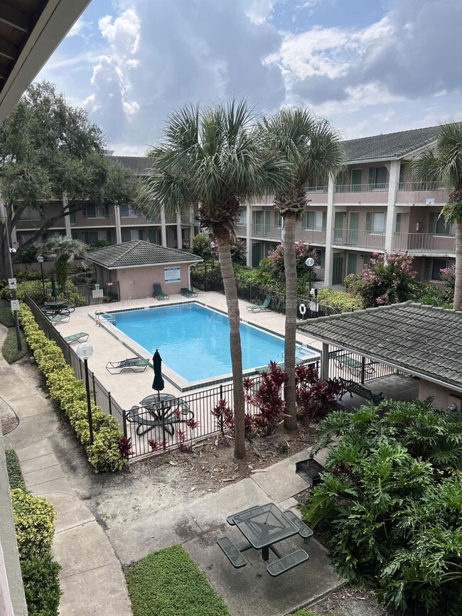 property at 120 Blue Pointe Way