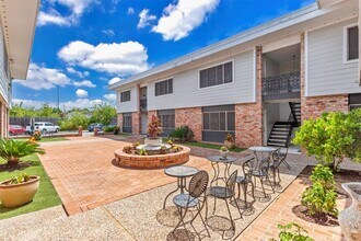 2011 Marshall St in Houston, TX - Building Photo - Building Photo