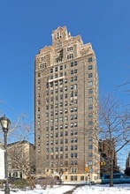 22 Riverside Dr in New York, NY - Building Photo - Building Photo