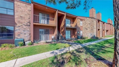 904 University Oaks Blvd, Unit 59 in College Station, TX - Building Photo - Building Photo