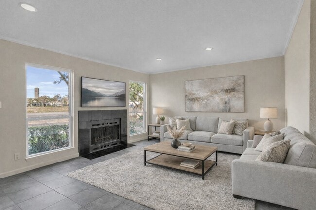 6111 Beverly Hill St