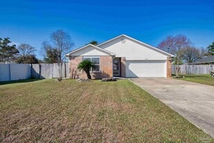 2227 Parker Pl Ct in Navarre, FL - Building Photo