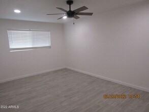 4912 E Holly St-Unit -3 in Phoenix, AZ - Building Photo - Building Photo