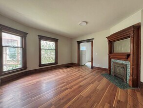 743 Academy St in Kalamazoo, MI - Building Photo - Building Photo
