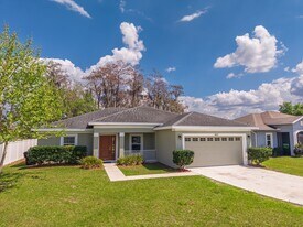 1621 Town Park Ct in St. Cloud, FL - Building Photo