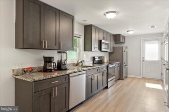 15204 Peerless Ave in Upper Marlboro, MD - Building Photo - Building Photo