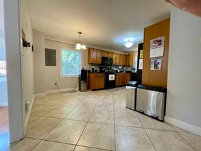 70 Grimes Rd in Rocky Hill, CT - Building Photo - Building Photo