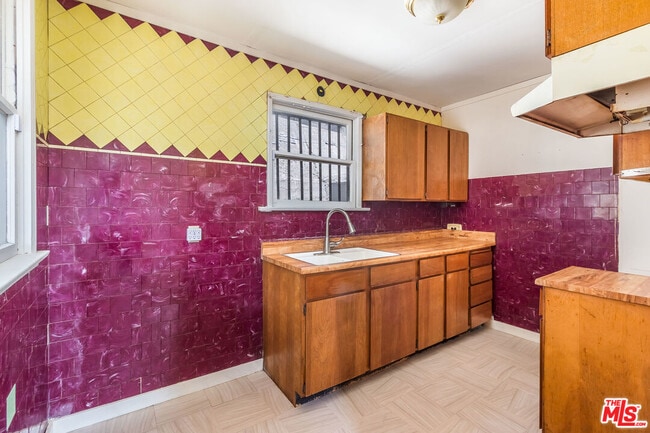 2115 Charlotte St in Los Angeles, CA - Building Photo - Building Photo