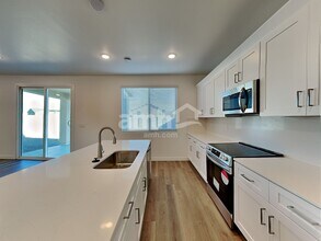 12630 W Flynn Ln in Glendale, AZ - Building Photo - Building Photo