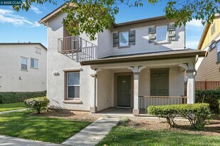 3200 Puffin Cir in Fairfield, CA - Building Photo