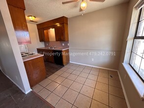 203 S Boone St in Lavaca, AR - Building Photo - Building Photo