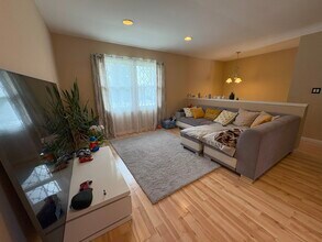 18 Marquette Pl in Buffalo Grove, IL - Building Photo - Building Photo