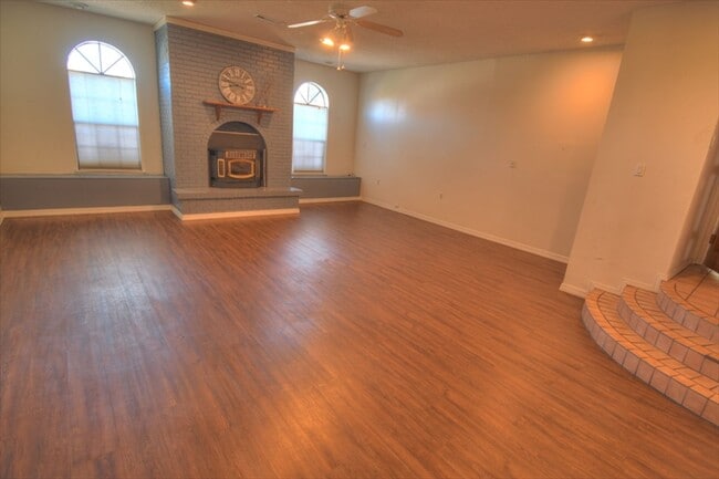 8212 Tina Dr NE in Albuquerque, NM - Building Photo - Building Photo