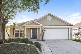 1540 Chepacket St in Brandon, FL - Building Photo