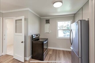 911 Myrtle St in San Jose, CA - Building Photo - Building Photo