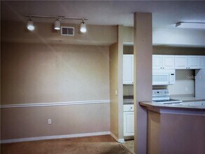 5560 Metrowest Blvd in Orlando, FL - Building Photo - Building Photo