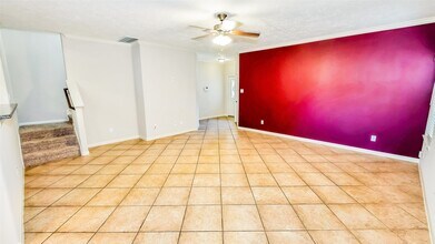 1724 Don Alejandro in Houston, TX - Building Photo - Building Photo