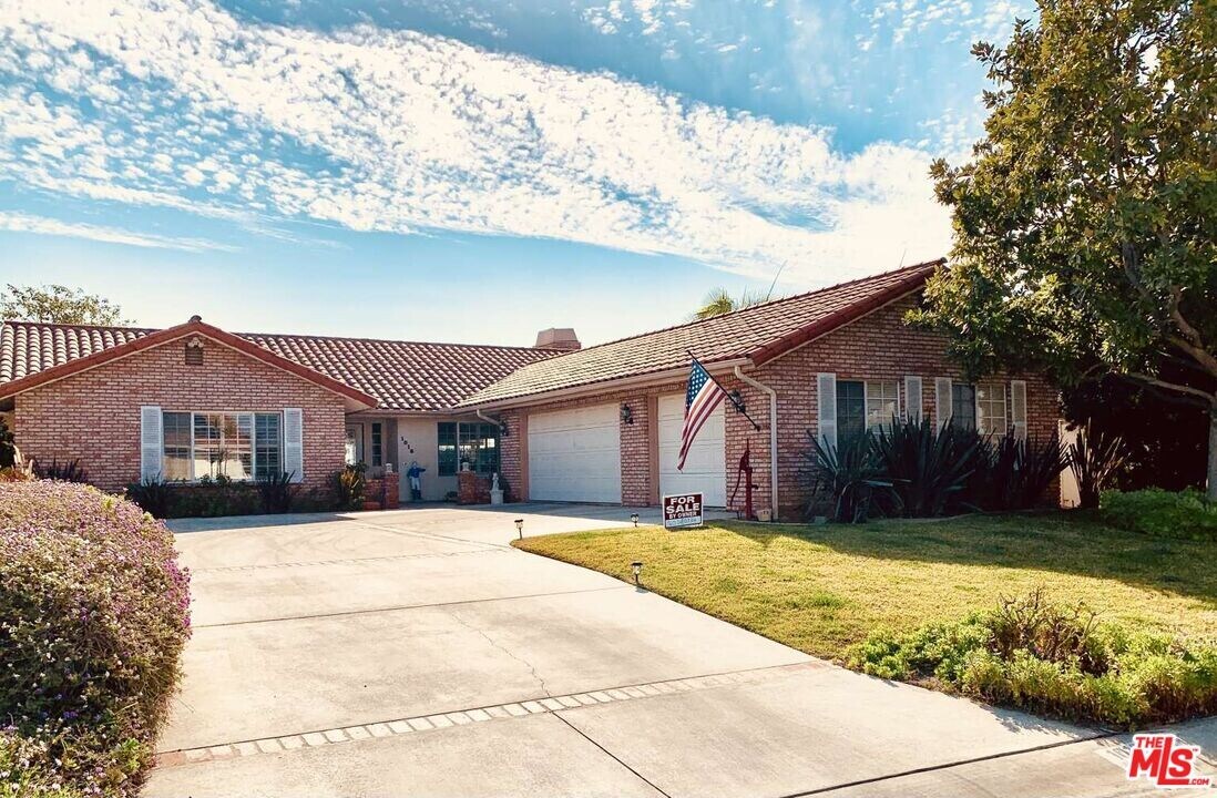 1018 Ridge Heights Dr in Fallbrook, CA - Building Photo