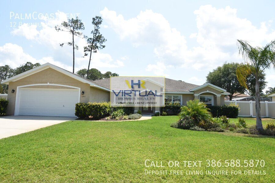 12 Bannbury Ln in Palm Coast, FL - Building Photo