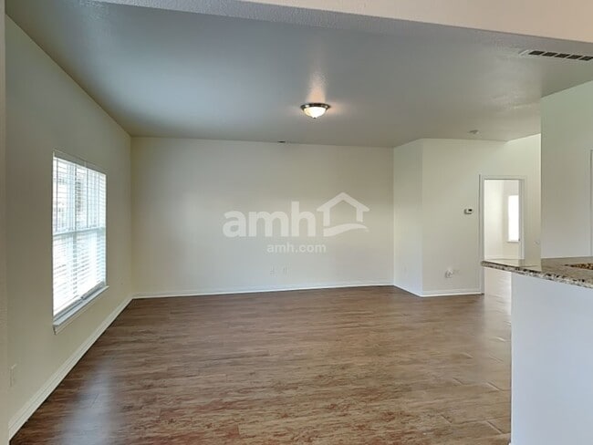 property at 1220 Arizona Dr
