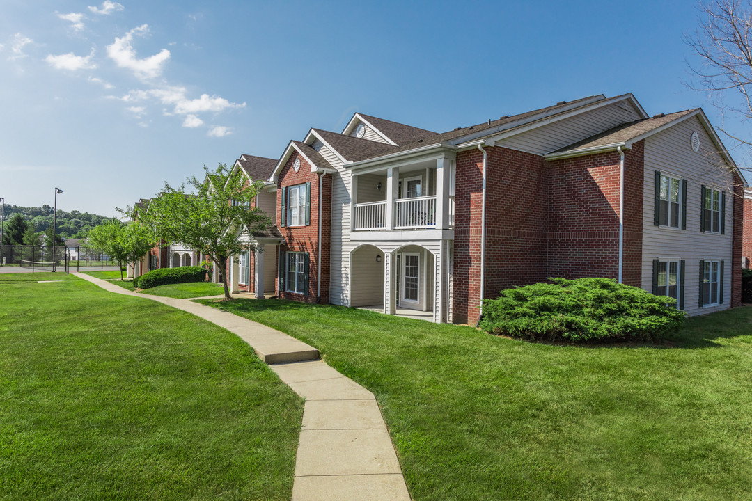 Steeplechase Apartments in Bloomington, IN - Building Photo