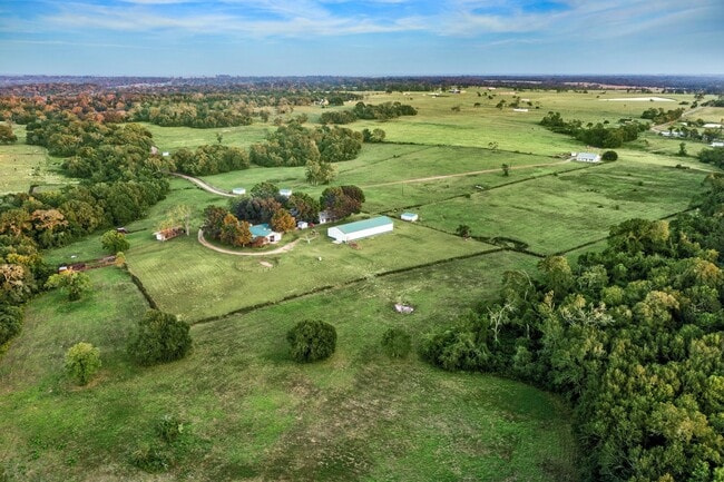 1712 Lynn Rd in Chappell Hill, TX - Building Photo - Building Photo