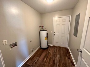 305 N College St in Dothan, AL - Building Photo - Building Photo