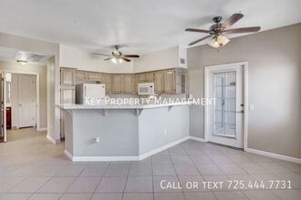 5225 W Reno Ave, Unit #118 in Las Vegas, NV - Building Photo - Building Photo