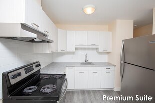 Collegeview in Grande Prairie, AB - Building Photo