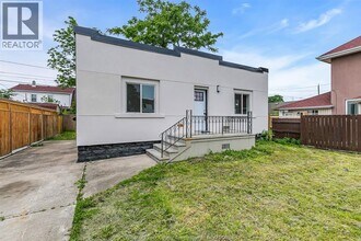 1737 Drouillard Rd in Windsor, ON - Building Photo - Building Photo