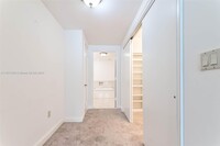 3400 SW 27th Ave, Unit 405 in Miami, FL - Building Photo - Building Photo