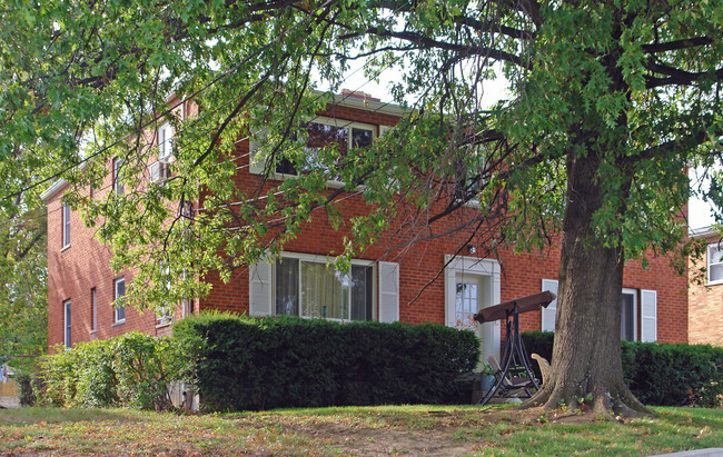 12 Glen St in Florence, KY - Foto de edificio - Building Photo