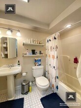 319 St Paul St in Brookline, MA - Building Photo - Building Photo