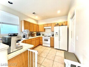 7279 Twin Maples Ct in Las Vegas, NV - Foto de edificio - Building Photo