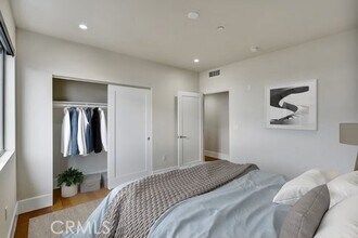 1014 Larrabee St, Unit 202 in West Hollywood, CA - Building Photo - Building Photo
