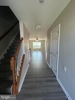 606 Gunpowder Ct in Collegeville, PA - Building Photo