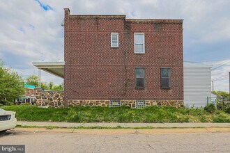 2819 Presbury St in Baltimore, MD - Foto de edificio - Building Photo