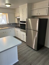 137 Hardy Ave in Corsicana, TX - Foto de edificio - Building Photo