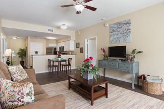 Glenbrook at Palm Bay- Senior Living at Ease in Palm Bay, FL - Building Photo - Building Photo