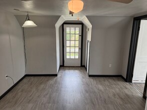 8 S Washington St in Mechanicsburg, PA - Building Photo - Building Photo